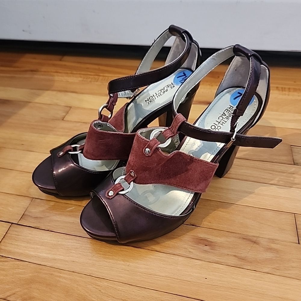 Kenneth Cole Reaction T-strap Wedge Heels Burgundy Red Women’s Shoes 7.5
